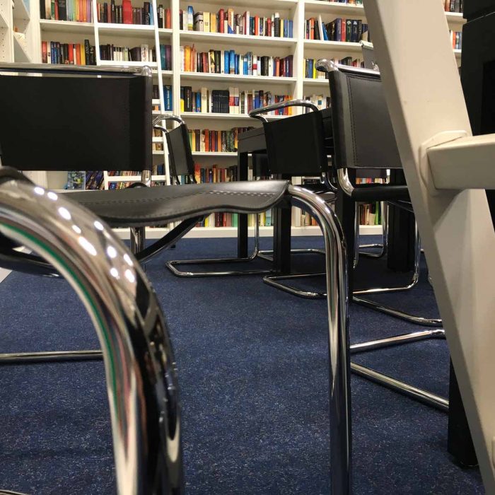 Stühle, Bibliothek